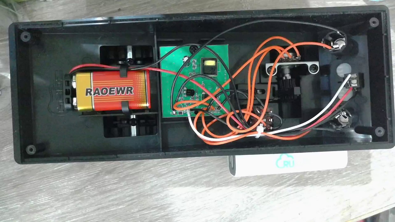 Ультрадешёвая гитарная квакушка ZORY DF2210 - 10