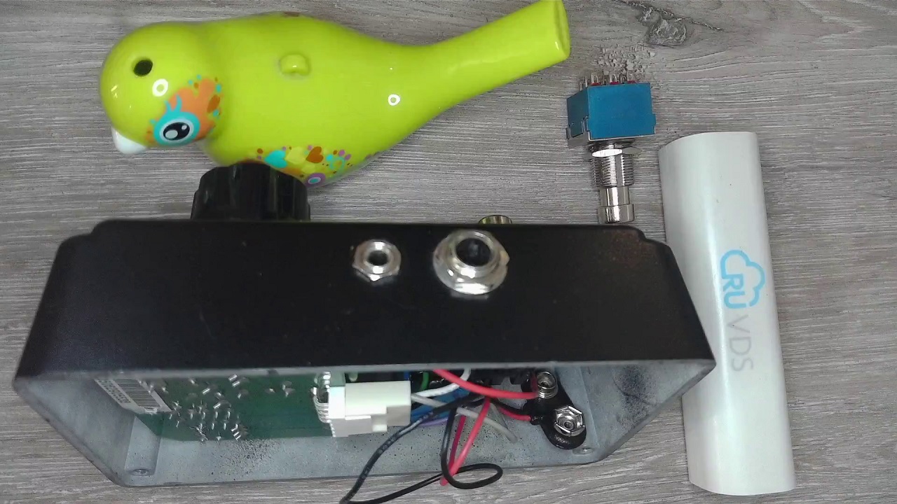 Ультрадешёвая гитарная квакушка ZORY DF2210 - 12