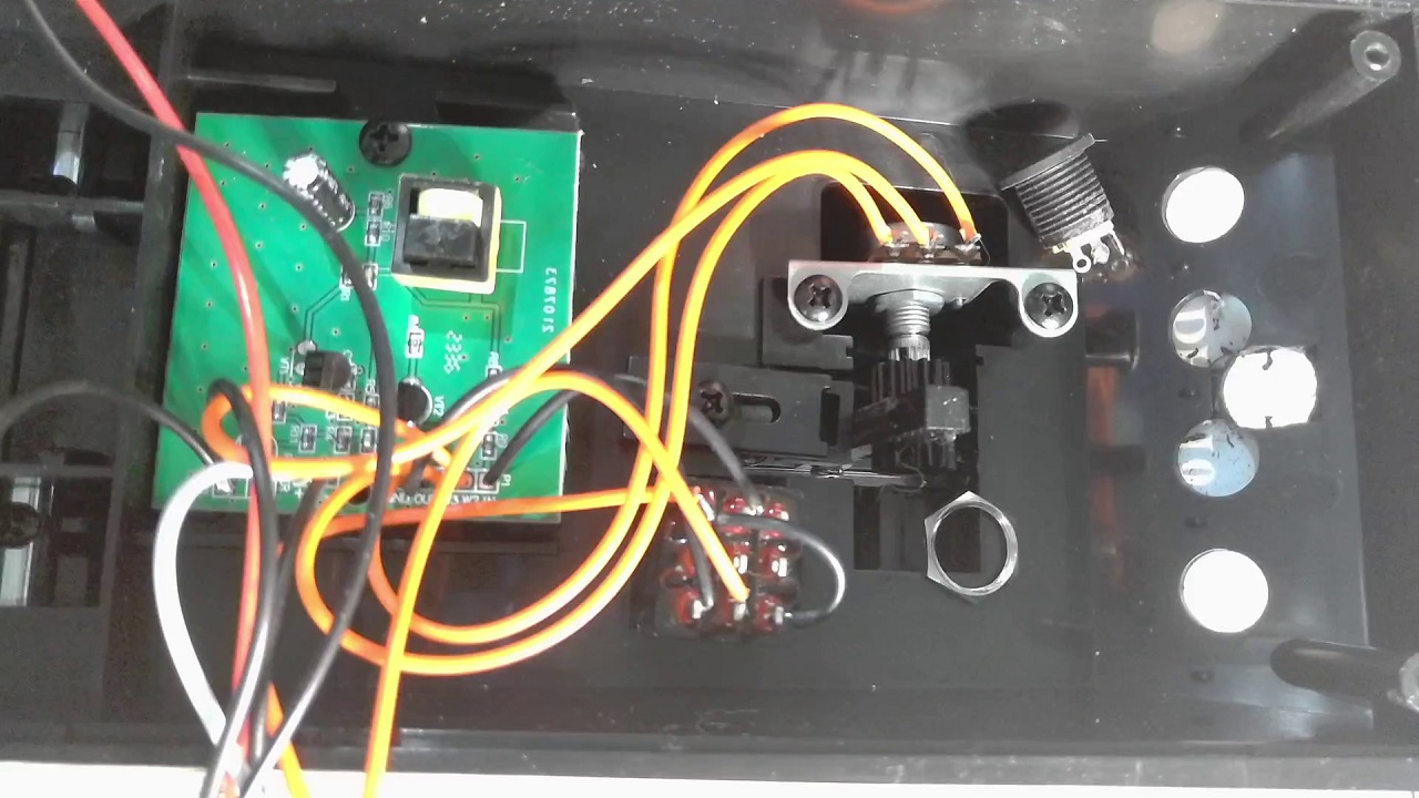 Ультрадешёвая гитарная квакушка ZORY DF2210 - 22