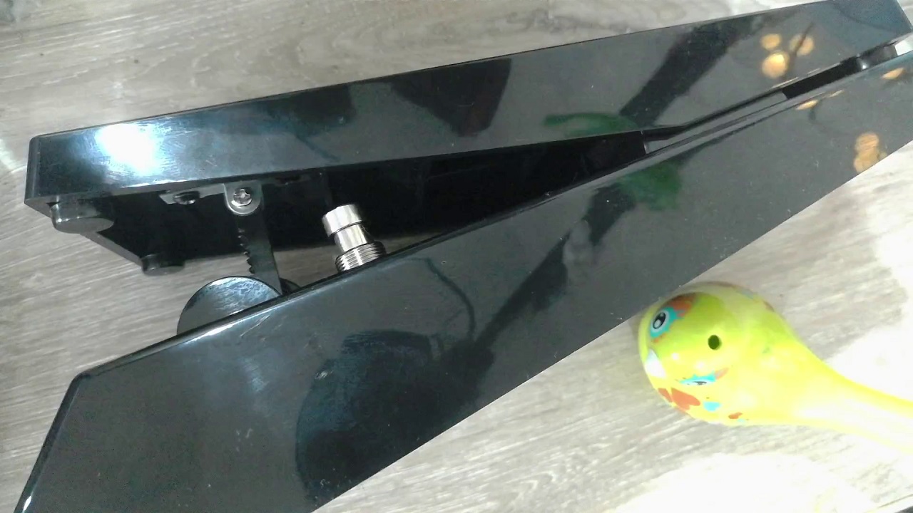 Ультрадешёвая гитарная квакушка ZORY DF2210 - 4