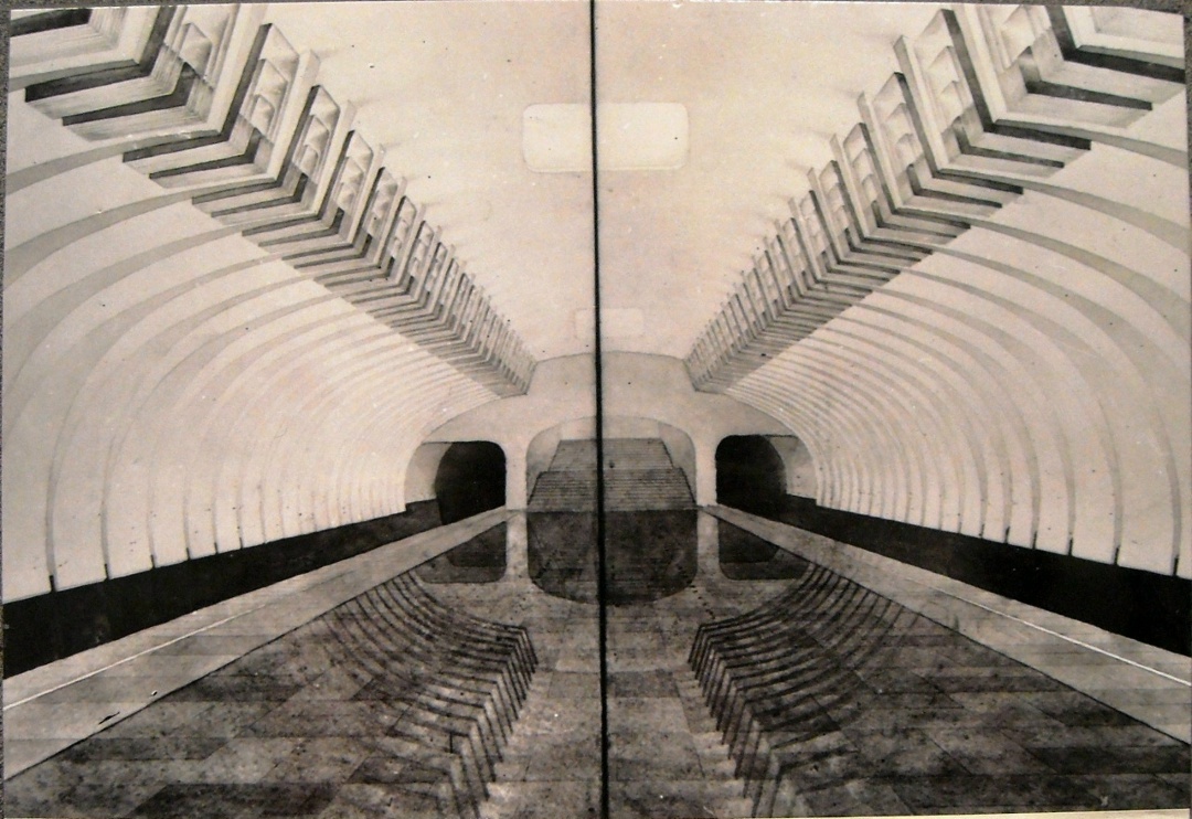 Такой стильной Ленинскую задумывал Владимир Дмитриев. Увы, пол и светильники изрядно «уколхозили»