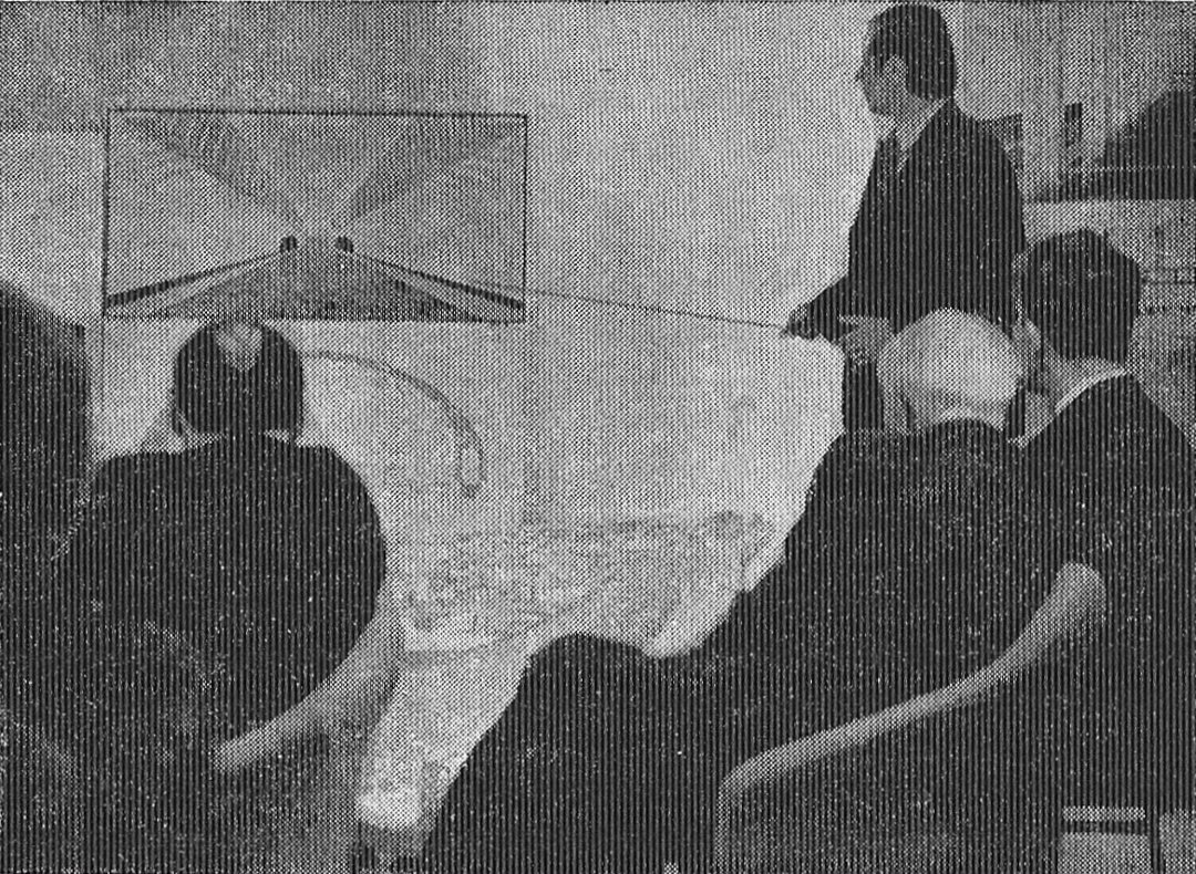 Февраль 1975 г.: обсуждение проектов станций в Горьковском Доме архитектора. На плакате скорее всего Ленинская