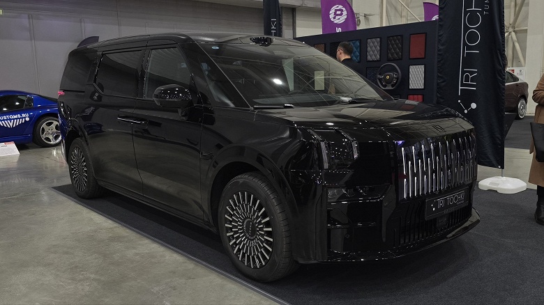 В Москве показали доработанный Zeekr 009, на такие машины пересаживаются бывшие владельцы Mercedes-Benz V-класса