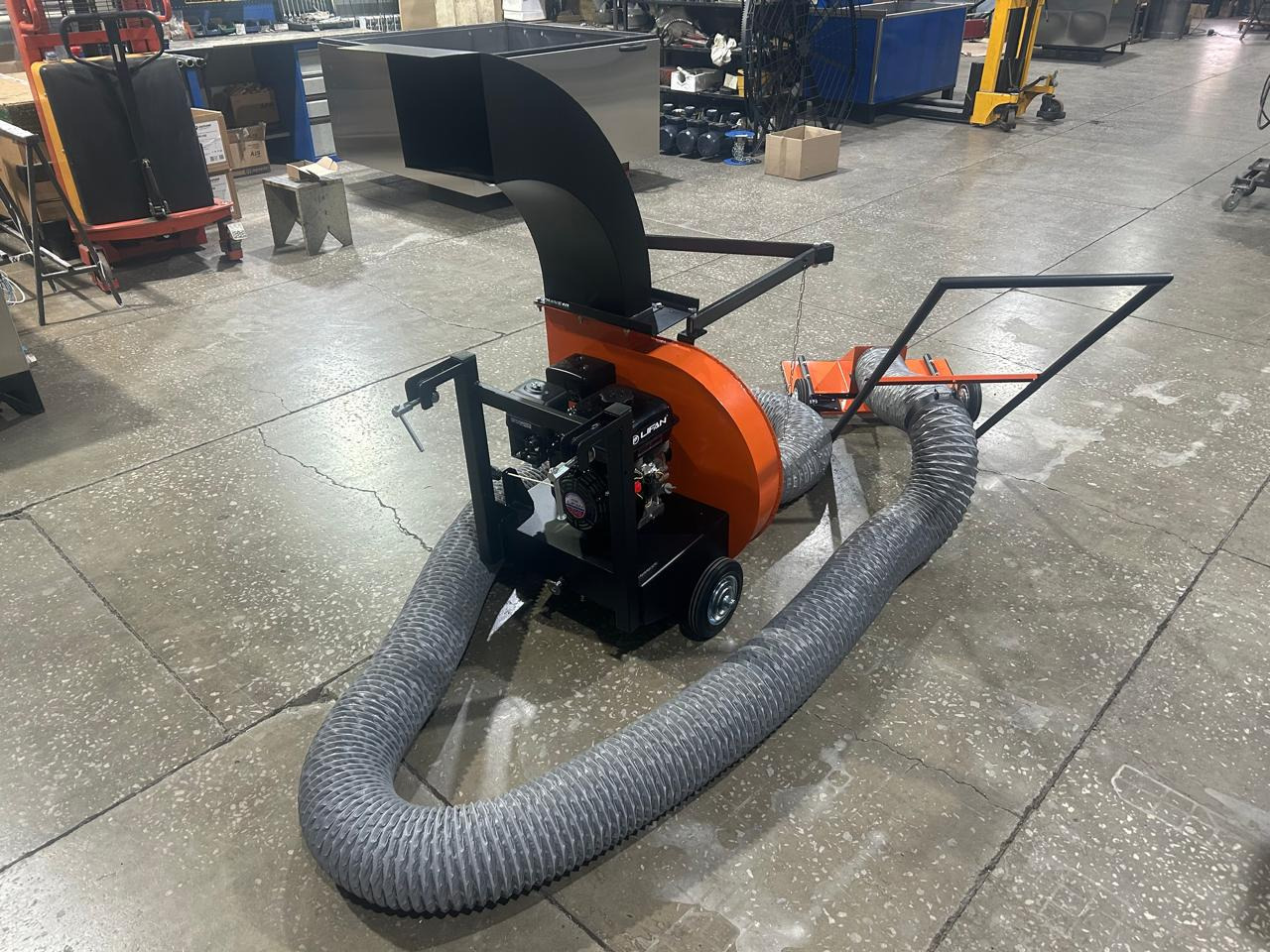 Как мои земляки изобрели трезвого дворника. Коммунальный пылесос для маленького города - 7