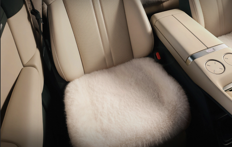 Магнитные шерстяные подголовники и наборы для сидений. Xiaomi представила зимние аксессуары для своих машин