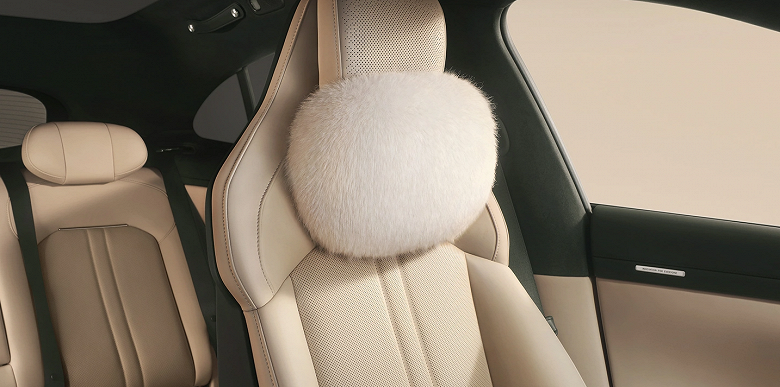 Магнитные шерстяные подголовники и наборы для сидений. Xiaomi представила зимние аксессуары для своих машин