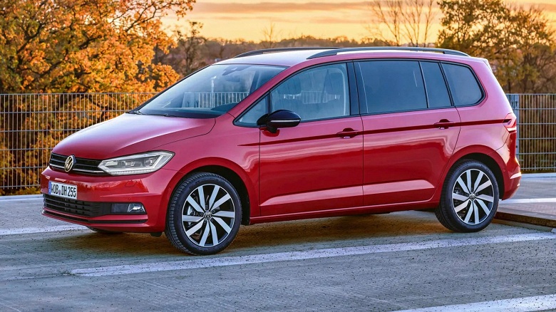 Семиместные Volkswagen Touran в России предлагаются дешевле китайских аналогов, хотя цены заметно выросли - 1 Семиместные Volkswagen Touran в России предлагаются дешевле китайских аналогов, хотя цены заметно выросли