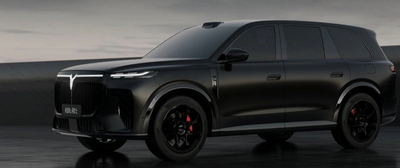 Первый китайский серийный автомобиль с трёхкамерной пневмоподвеской, запас хода 1400 км, зарядка за 12 минут. Представлен флагманский кроссовер Voyah Taishan