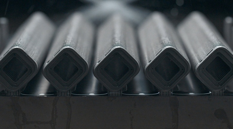 Apple говорит, что ранее это считалось невозможным. Все корпуса для Apple Watch Ultra 3 и титановой версии Watch Series 11 создаются на 3D-принтере - 1 Apple говорит, что ранее это считалось невозможным. Все корпуса для Apple Watch Ultra 3 и титановой версии Watch Series 11 создаются на 3D-принтере