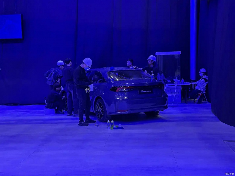 Совершенно новую Toyota Corolla засняли вживую &mdash; она гораздо ближе к Toyota Camry, как никогда