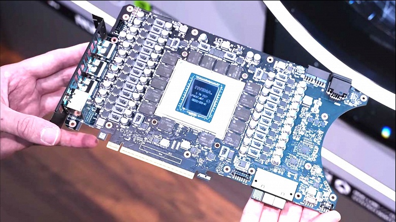 Таких в мире только 1000 штук. Появились живые фото лимитированной и ужасно дорогой видеокарты Asus ROG Matrix GeForce RTX 5090