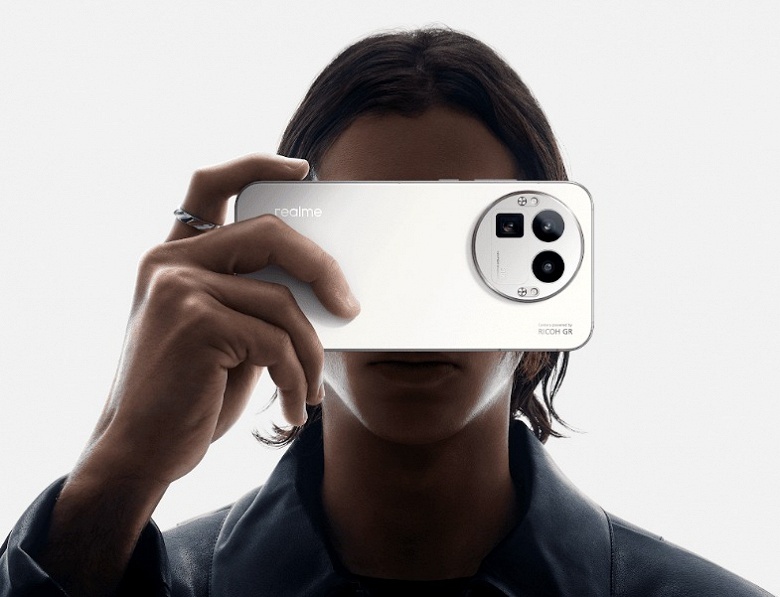 7000 мАч, 120 Вт, экран 2K 144 Гц, Snapdragon 8 Elite Gen 5 и 200-мегапиксельная камера Ricoh GR. Смартфон Realme GT 8 Pro вышел за пределами Китая и готовится к российскому релизу