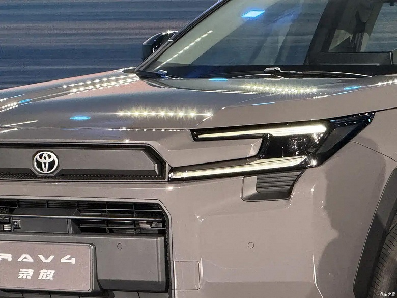 Toyota RAV4 нового поколения представили в Китае - 1 Toyota RAV4 нового поколения представили в Китае
