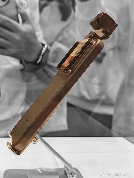 Ничего подобного на рынке ещё не было: робот-телефон Honor показали вживую гораздо раньше, чем было обещано - 1 Ничего подобного на рынке ещё не было: робот-телефон Honor показали вживую гораздо раньше, чем было обещано