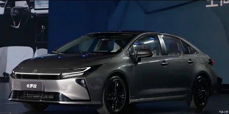 Обновлённая Toyota Corolla представлена в Китае: 1,8-литровый гибрид или атмосферный 2,0-литровый мотор на выбор