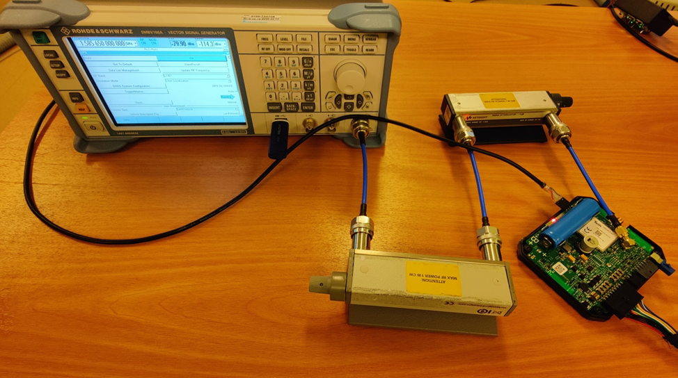  SMBV100A и подключенное наше устройство