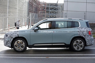 Mercedes-GLB 2026 показали на фото: новый дизайн, «звёздная» крыша и MBUX Superscreen - 3 Mercedes-GLB 2026 показали на фото: новый дизайн, «звёздная» крыша и MBUX Superscreen