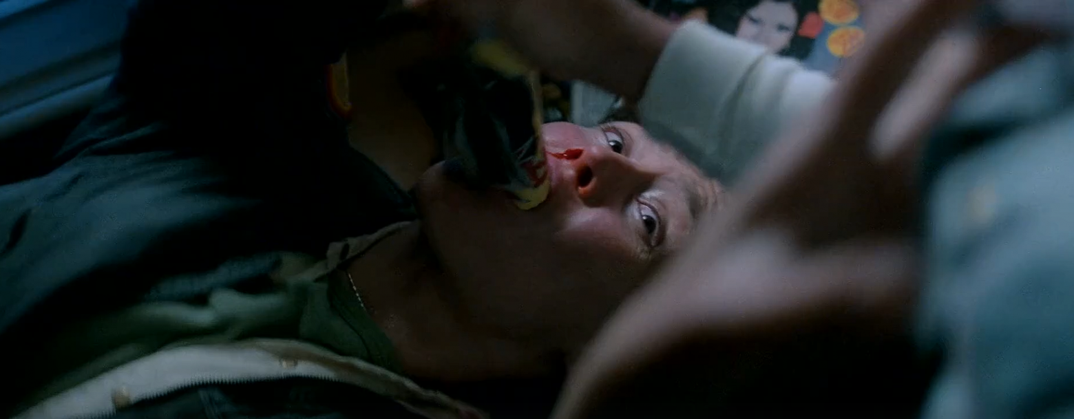 Сексуальный подтекст андроида Эша или как Бильбо Бэггинс попал в фильм непонятной категории - 22