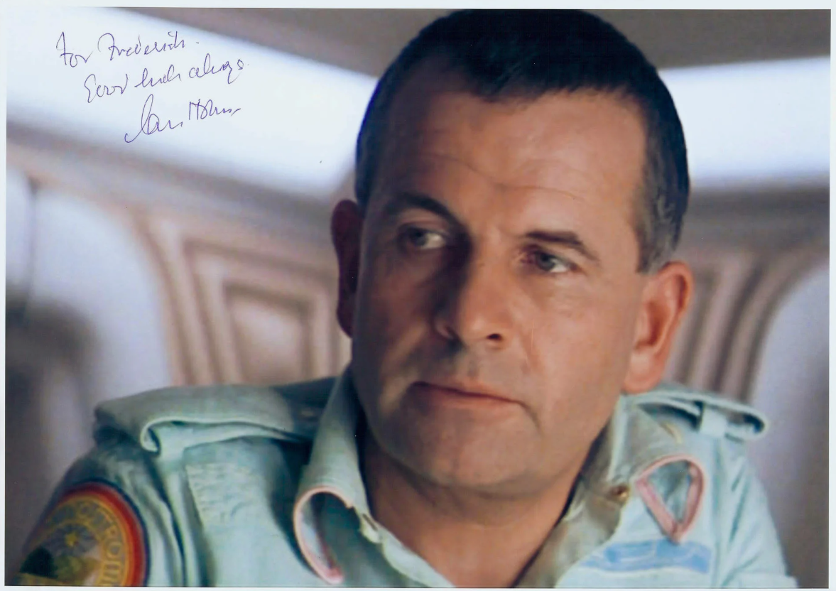 Сексуальный подтекст андроида Эша или как Бильбо Бэггинс попал в фильм непонятной категории - 7