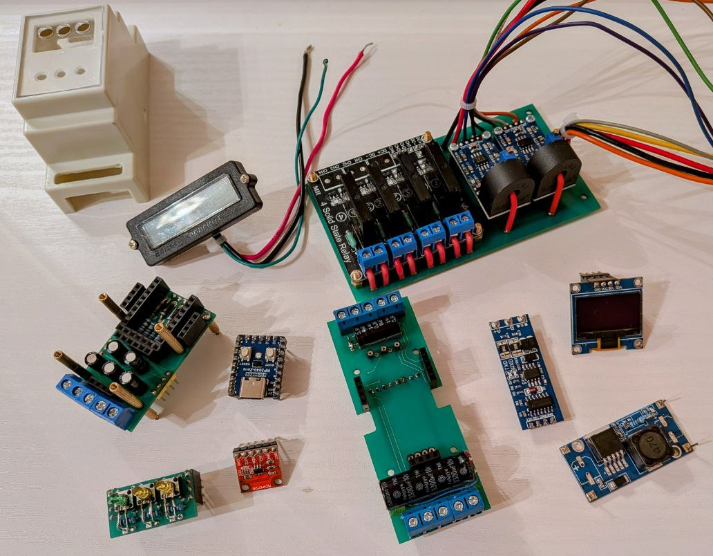 Рис. 21. Собранные панели и компоненты контроллера