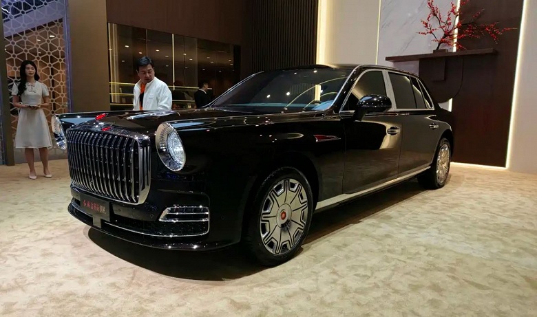 &laquo;Китайский Maybach&raquo;: на автосалоне в Гуанчжоу назвали цену на люксовый седан Hongqi Guoli в версии Danxia &mdash; это одна из самых дорогих китайских машин