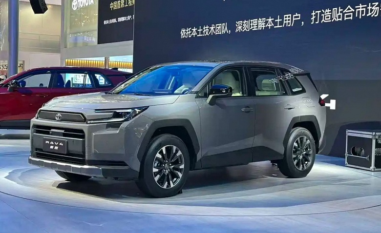 Новый Toyota RAV4 представлен в Китае: два гибрида, полный привод и 6 лет гарантии по цене от 170 тыс. юаней (1,9 млн рублей) - 1 Новый Toyota RAV4 представлен в Китае: два гибрида, полный привод и 6 лет гарантии по цене от 170 тыс. юаней (1,9 млн рублей)