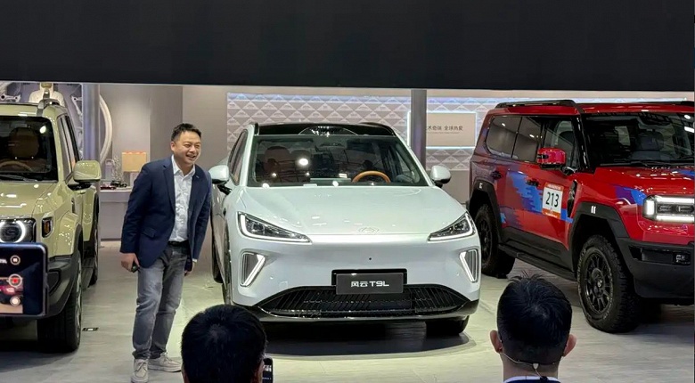 Представлен флагманский кроссовер Chery Fulwin T9L: новый дизайн, лидар на крыше, холодильник и разгон до 5 секунд - 1 Представлен флагманский кроссовер Chery Fulwin T9L: новый дизайн, лидар на крыше, холодильник и разгон до 5 секунд