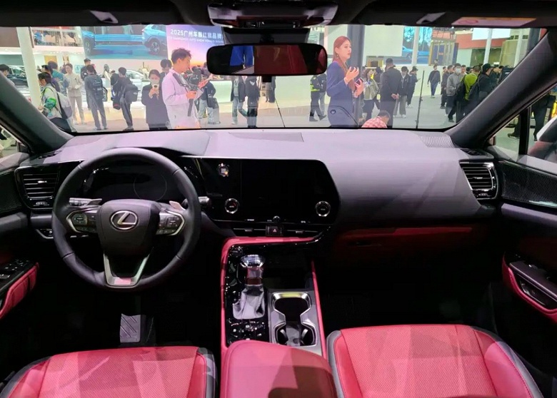 Представлен лимитированный Lexus NX Aurora Edition за 310 тыс. юаней (3,5 млн рублей) - 3 Представлен лимитированный Lexus NX Aurora Edition за 310 тыс. юаней (3,5 млн рублей)