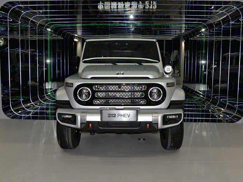 Представленный в России &laquo;китайский УАЗ&raquo; 212 T01 превратился в подключаемый гибрид: новинку показали в Китае
