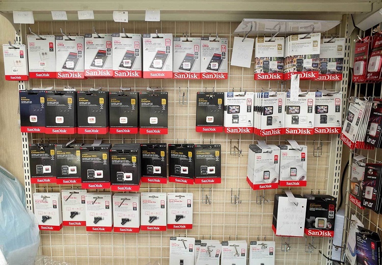 Японцы начали массово скупать ёмкие microSD на замену SSD. Модели объёмом от 512 ГБ уже стали дефицитными