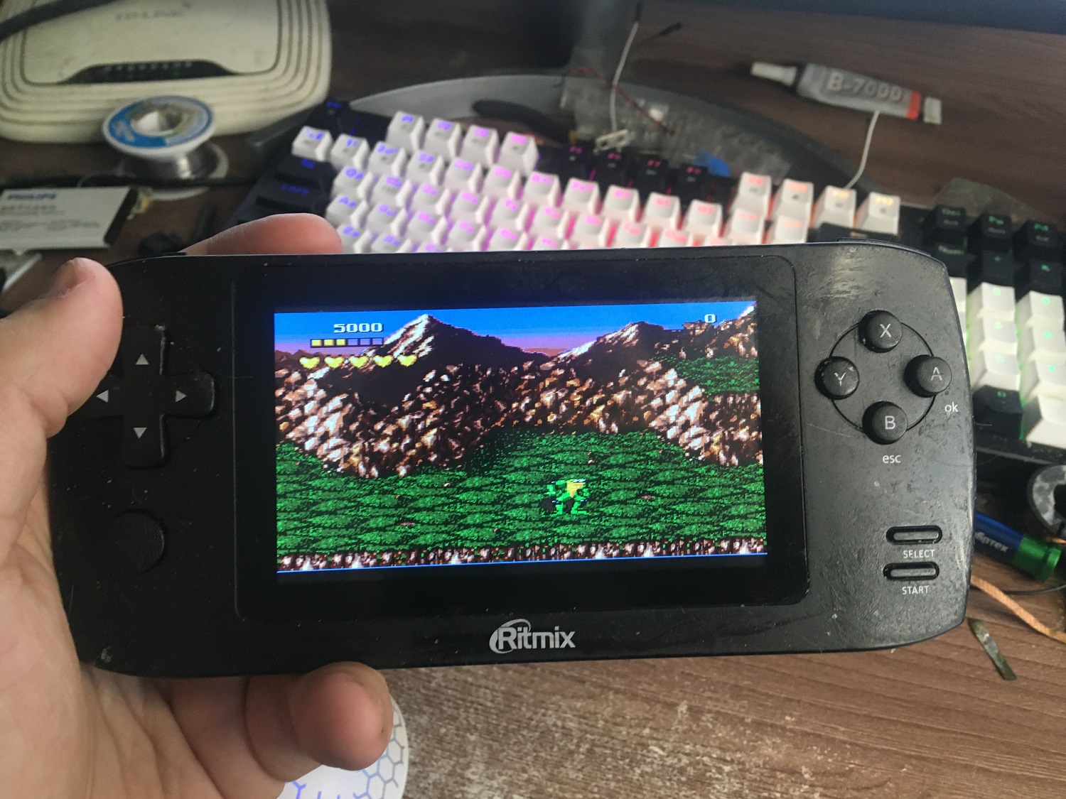 Итогом стало появление Ritmix RZX-50 — игровой консоли с Dingux на борту.