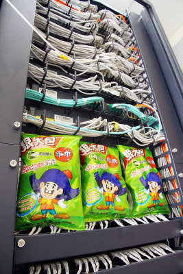 Первые задокументированные упоминания Kuai Kuai как средство для "стабильности" оборудования появились в 2008 году. С тех пор пошло-поехало. 