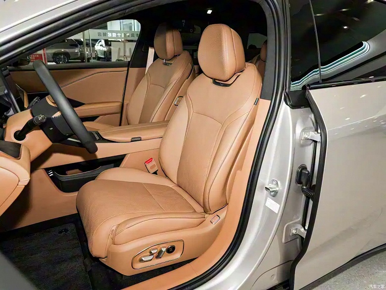 Toyota, которая больше, мощнее и технологичнее Camry. В Китае начали принимать заказы на флагманский седан Toyota bZ7 - 4 Toyota, которая больше, мощнее и технологичнее Camry. В Китае начали принимать заказы на флагманский седан Toyota bZ7