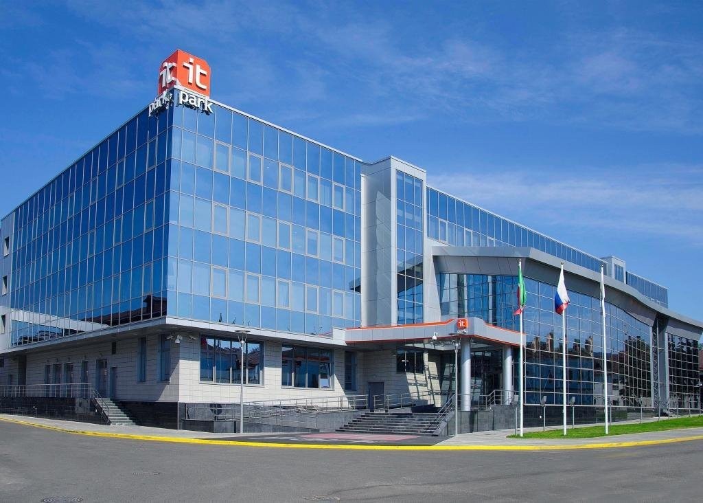 А вот, например, очень приличный ЦОД в Казани