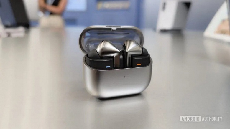 Аккумуляторы по 57 и 42 мАч. Такие получат наушники Samsung Galaxy Buds4 Pro и Buds4 - 1 Аккумуляторы по 57 и 42 мАч. Такие получат наушники Samsung Galaxy Buds4 Pro и Buds4