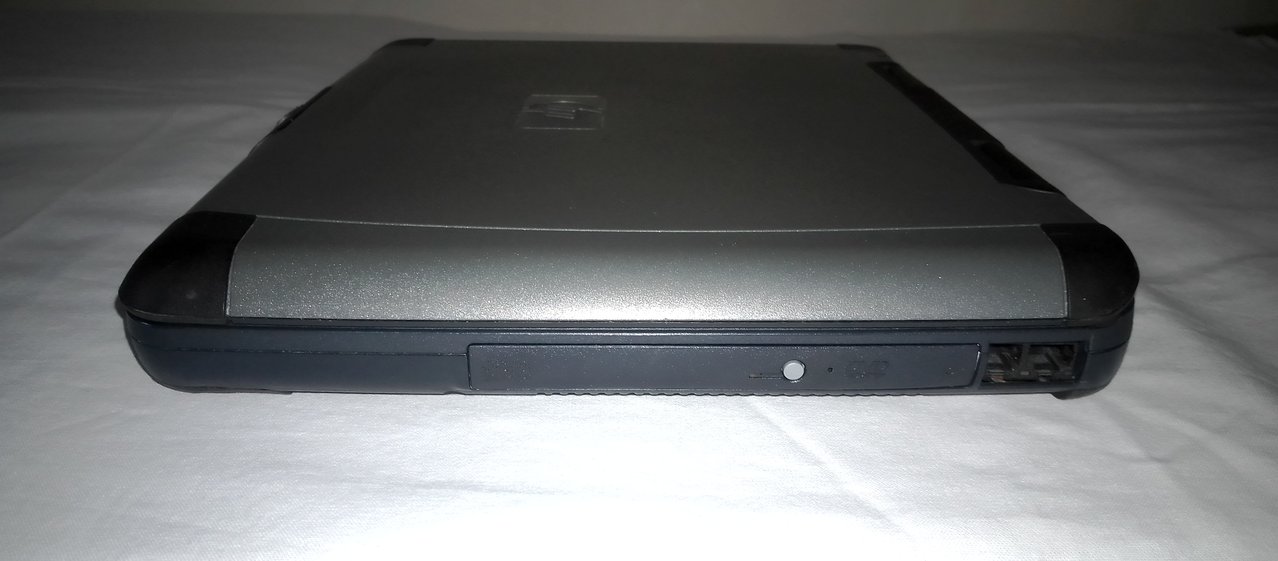 HP OmniBook XE3 GC: вид справа