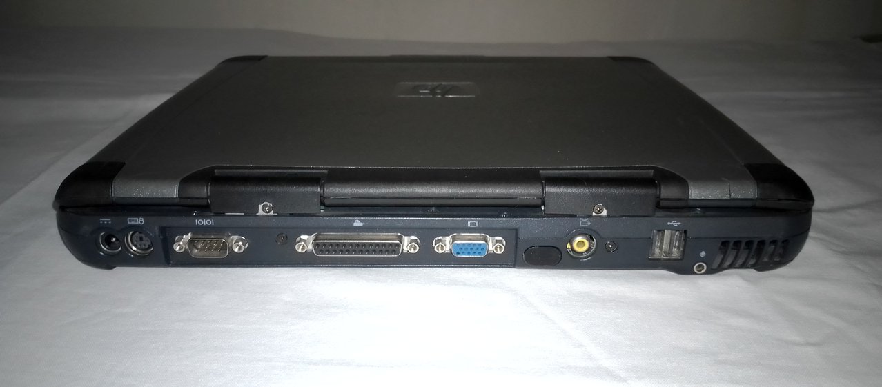 HP OmniBook XE3 GC: вид сзади