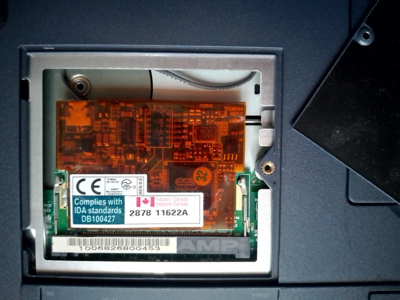HP OmniBook XE3 GF: доступ к PCI-карте модема