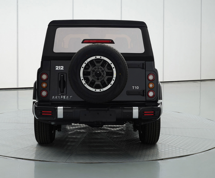 &laquo;Китайский УАЗ&raquo; превратился в &laquo;китайскую Ниву&raquo;. Представлен короткобазный внедорожник BAW 212 T10 &mdash; укороченная версия BAW 212 T01, продающегося в России