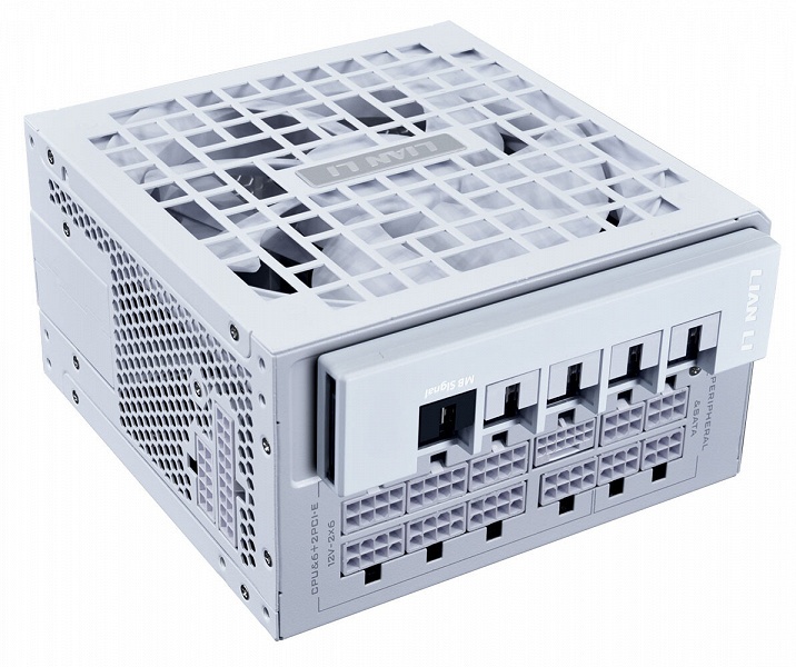 Других таких блоков питания в мире нет. Lian Li RS предлагает поворотный разъём питания от розетки и разъёмы для ПК с трёх сторон