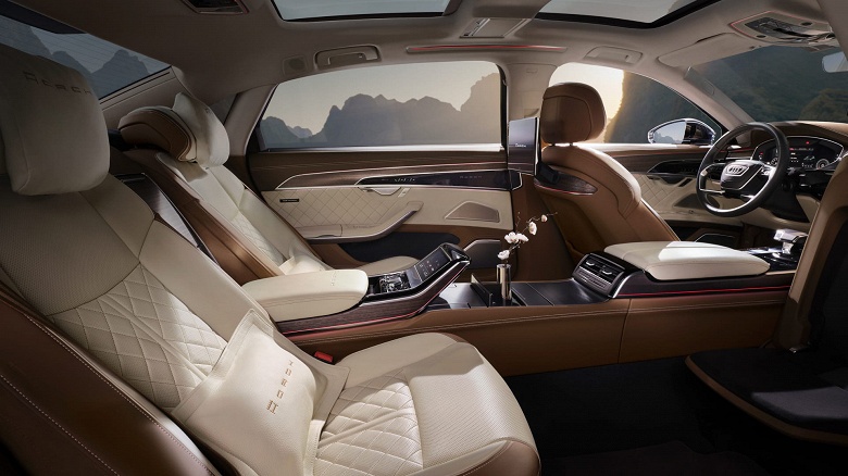 Флагманский представительский седан Audi A8 Horch 2025 подешевел в России &mdash; у официального дилера появилась более доступная версия с 3,0-литровым мотором