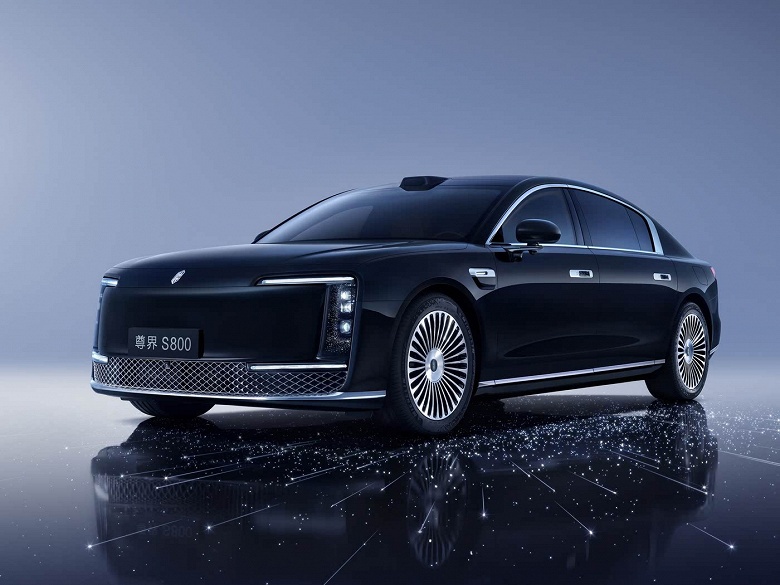 На 5-7 млн рублей дешевле Mercedes-Maybach S-класса и на 350 л.с. мощнее. Представительские седаны Maextro S800 от Huawei и JAC уже доступны на Auto.ru - 1 На 5-7 млн рублей дешевле Mercedes-Maybach S-класса и на 350 л.с. мощнее. Представительские седаны Maextro S800 от Huawei и JAC уже доступны на Auto.ru