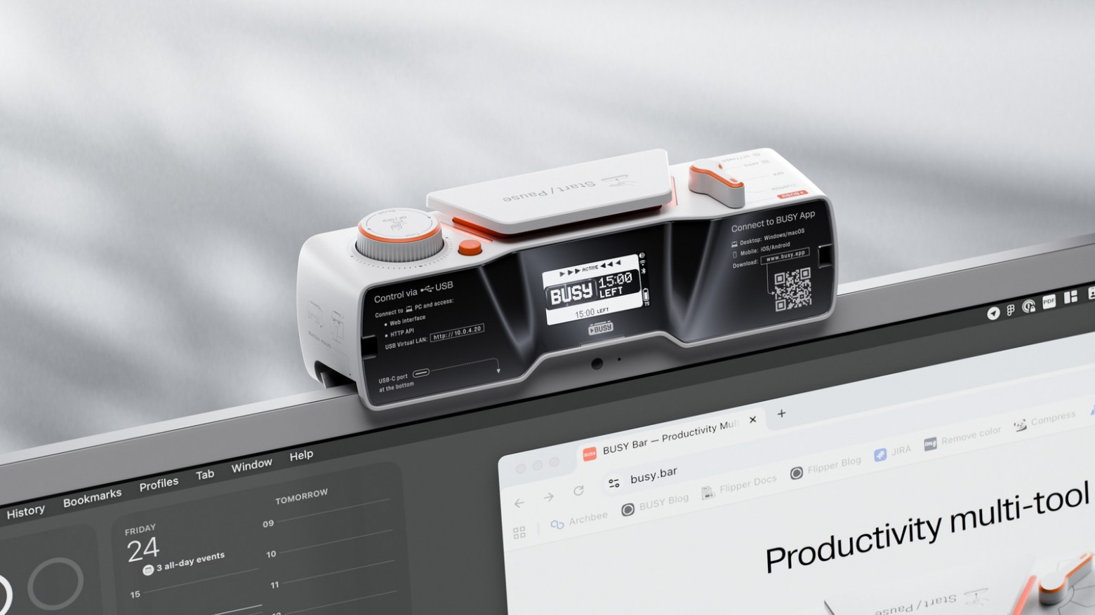 Задний экран дублирует информацию с основного