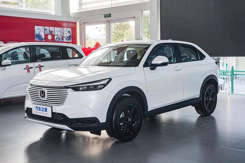 Обновлённый кроссовер Honda Vezel 2026 уже можно заказать в России: 3 года гарантии, 124 л.с., бесступенчатая коробка передач &mdash; 2,77 млн рублей