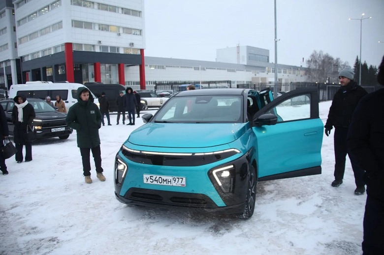 Передовой отечественный электромобиль «Атом» с мощностью 204 л.с. и гарантией 5 лет стал реальностью: стартовали предпродажи - 1 Передовой отечественный электромобиль «Атом» с мощностью 204 л.с. и гарантией 5 лет стал реальностью: стартовали предпродажи