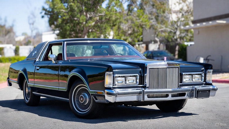 Редчайший Lincoln Mark V в самой дорогой комплектации Collector’s Edition продают в России - 1 Редчайший Lincoln Mark V в самой дорогой комплектации Collector’s Edition продают в России