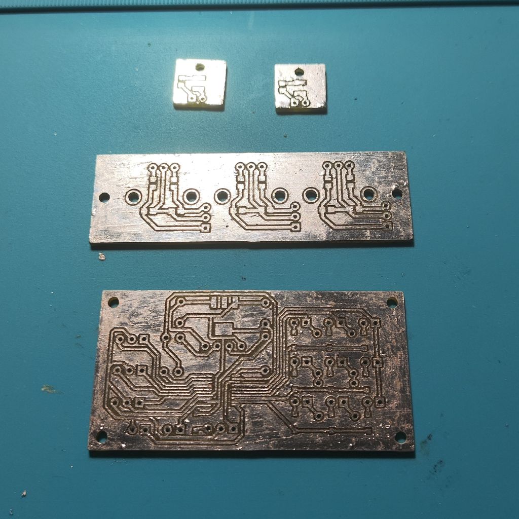 Платы после фрезеровки. Обратная сторона. Очень много меди  