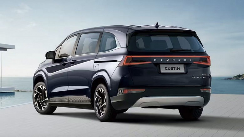Семейный Hyundai с мотором мощностью 170 л.с. и 8-ступенчатым &laquo;автоматом&raquo; &mdash; 3,87 млн рублей. Hyundai Custin казахстанской сборки за месяц подорожал на 220 тыс. рублей