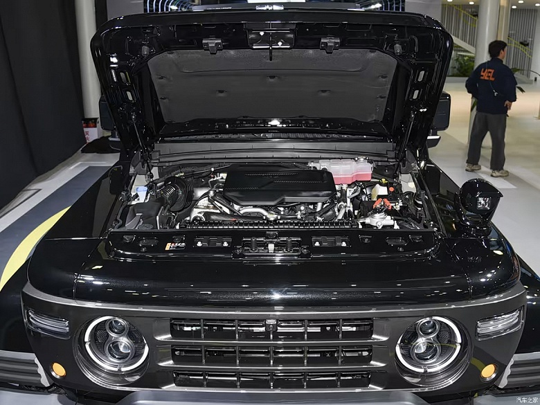 &laquo;Китайский УАЗ&raquo; получил дизельный мотор раньше &laquo;Патриота&raquo;: 1000 км на полном баке, 170 л.с., 8-ступенчатый &laquo;автомат&raquo; &mdash; всего 199 тыс. юаней (2,2 млн рублей)