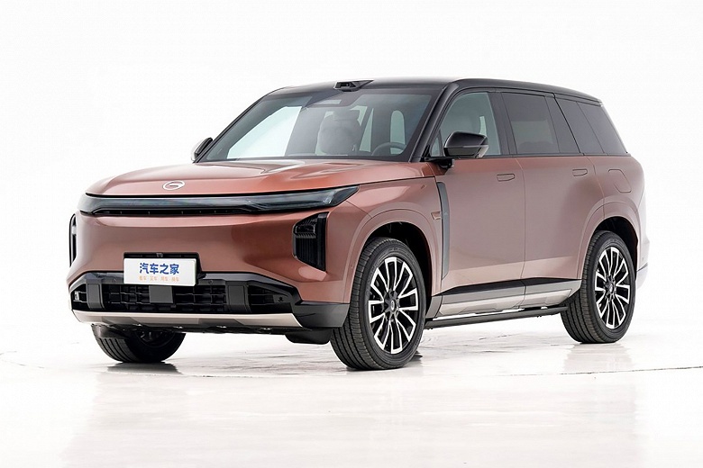 Аналог Li Auto L6 и Voyah Free с полным приводом, 500 л.с., 1020 км на баке бензина и официальной гарантией. Российским дилерам представили GAC S7 - 1 Аналог Li Auto L6 и Voyah Free с полным приводом, 500 л.с., 1020 км на баке бензина и официальной гарантией. Российским дилерам представили GAC S7